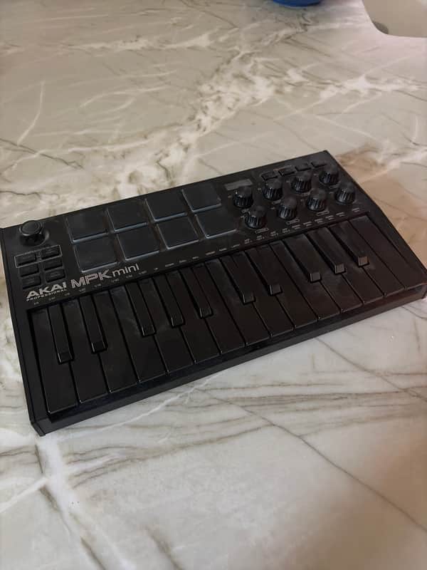 Akai MPK Mini