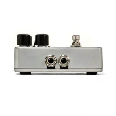 Electro-Harmonix Nano Pulsar Variable Shape Analog Tremolo image 5
