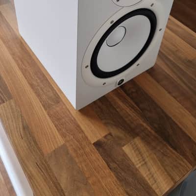 Yamaha HS8 8" Powered Studio Monitor (Pair) 2015 - Present - White image 2
