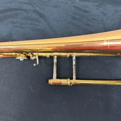 Used Yamaha YSL-448G Intermediate Bb/F Tenor Trombone with Original Case Mouthpiece Just Serviced image 8