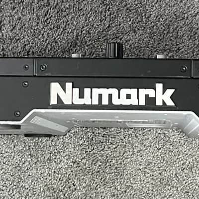Numark NS7 DJ Controller Mixer Motorized 7" Turntable Platters Serato ITCH image 10
