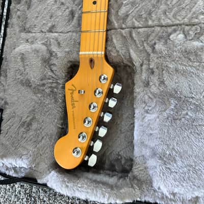 Fender American Ultra II Stratocaster HSS with Maple Fretboard 2024 - Present - Solar Flare image 9