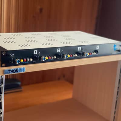API 3124+ 4-Channel Mic Preamp – Mint! image 6