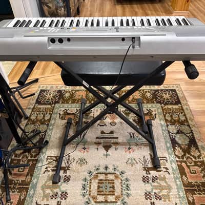 Early 2000s Yamaha PSR E303 61 Key image 6