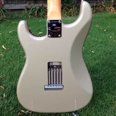 Fender USA signature series  Stratocaster John Mayer  2007 Shoreline Gold Red Rally Stripe image 3