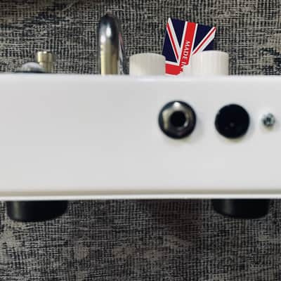 Orange Bax Bangeetar Guitar Pre-EQ Pedal image 4