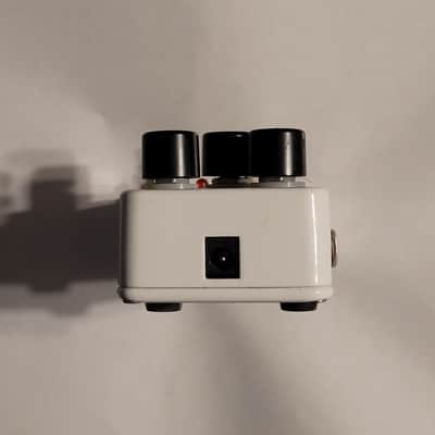 Electro-Harmonix Nano Big Muff Pi Distortion / Sustainer 2013 - Present - White / Black / Red image 5