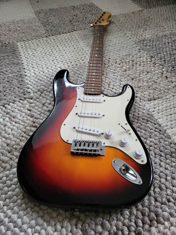 E-E-Gitarre Guitar ST Sunburst image 1