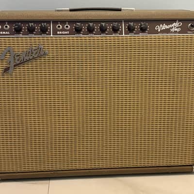 Fender Vibroverb 6G16 1963 Vintage Reissue "Brownface" 40-Watt Combo Amp.  (Jan 1991)