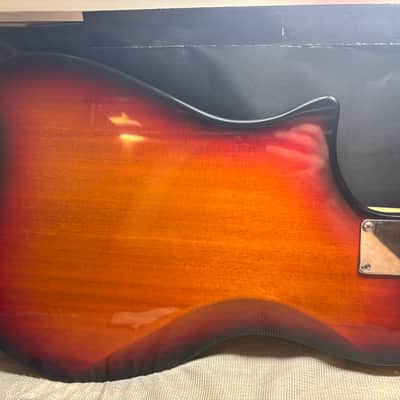 Eastwood Magnum Electric Bass Guitar Sunburst image 8