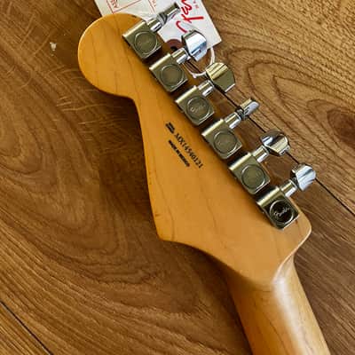 2015 Fender Standard Stratocaster Plus Top with Maple Fretboard 2013 - 2017 - Cherry Burst image 4
