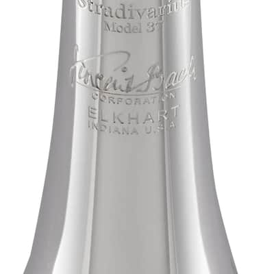 Bach Stradivarius 190S-37 Professional Silver Bb Trumpet Outfit image 2