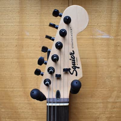 Squier FSR Bullet Stratocaster HT HSS 2020 - Black Metallic image 4