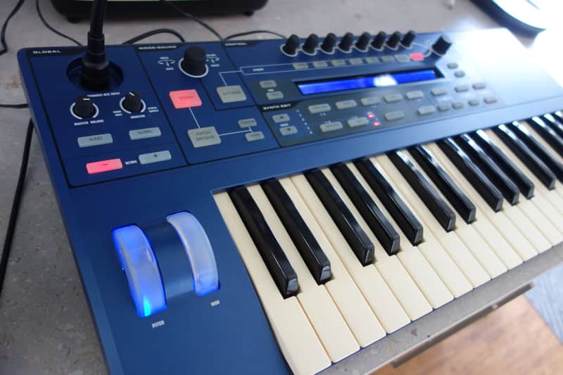 が*も様 Novation ULTRANOVA シンセサイザー 37キー (ジャ Amazon.com: Novation AMS-Novation ULTRANOVA Ultranova Nova Series