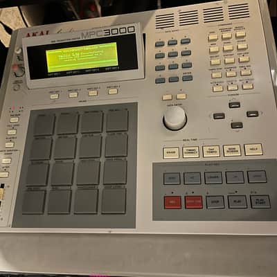 Akai MPC3000 MIDI Production Center 1993 - 2001 - Grey