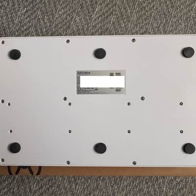 Arturia MiniLab MKIII 25-Key MIDI Controller - Alpine White image 5