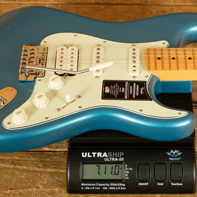 Fender American Professional Classic Stratocaster HSS - Maple - Faded Lake Placid Blue image 8