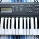 Yamaha S03 Synthesizer with power supply