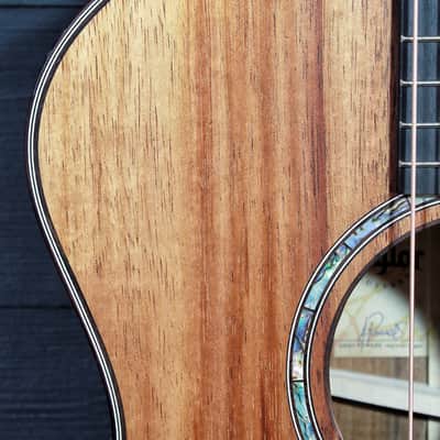 724ce Grand Auditorium / V-class Acoustic-Electric Guitar - Natural Hawaiian Koa image 20