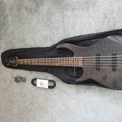 Peavey Millenium BXP 5  2010 Ish?  Black Quilt image 10