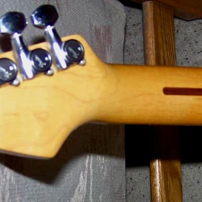 1986 Squier Stratocaster Olympic White E6 Serial image 5