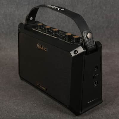 Roland MOBILE AC Acoustic Chorus Guitar Amp - 2nd Hand image 5