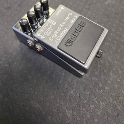 Boss RV-3 Digital Reveb / Delay Pedal image 1