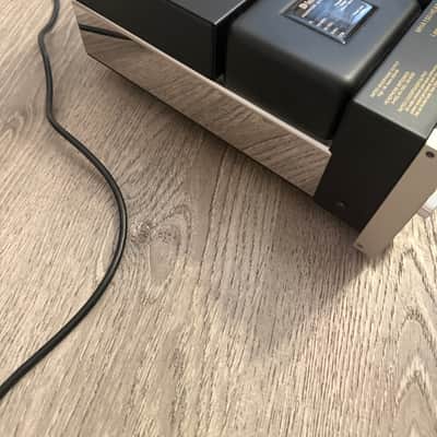 McIntosh MHA150 Stereo Headphone Amplifier 2016 - Present - Black image 4