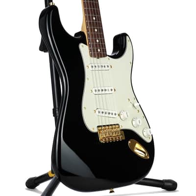 Fender Made In Japan Limited Edition Traditional II '60s Stratocaster Black w/Matching Headstock, Gold Hardware image 4