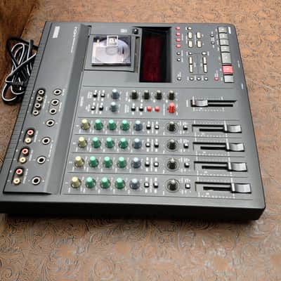 Yamaha MD4 Multi-track Mini-Disc Recorder image 2