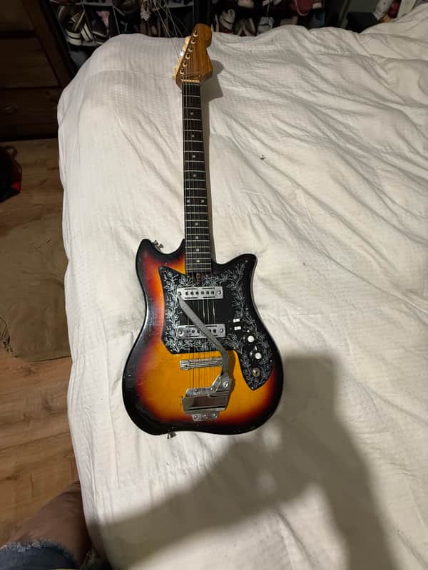Teisco Del Rey et 200 1960’s - Tulip Sunburst - Good