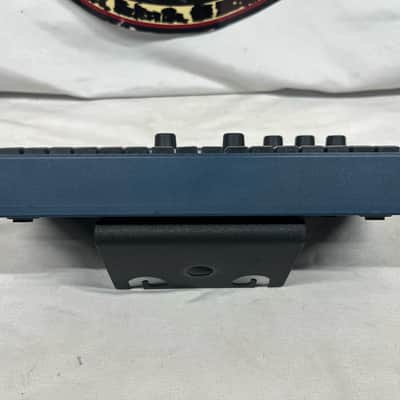 Aviom A-16 II Personal Mixer with Mount and Power Supply image 3