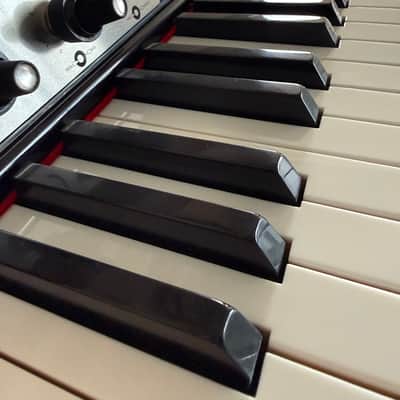 Sale! Vintage Vibe Deluxe 73 Electric Piano with Stereo Console Amplifier – Mint Condition – Rare Cherry Cola Sparkle image 8
