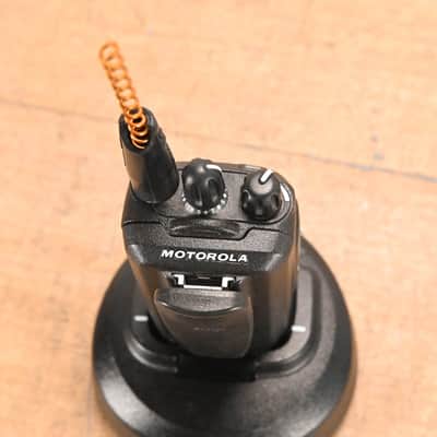 Motorola CP185 Portable Two-Way Radio with PMLN5228A Charger CG01WGF image 8