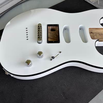 Warmoth Black Korina Stratocaster Replacement Body - Bound White image 4