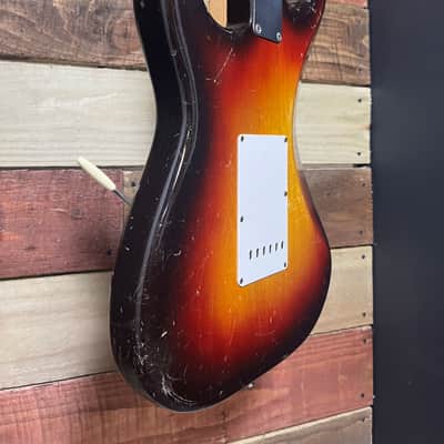 Fender Stratocaster 1958 - Three Tone Sunburst image 9