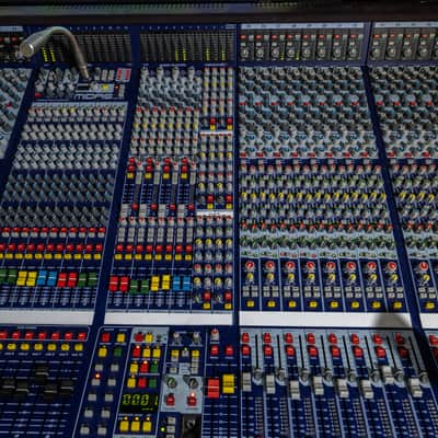 Midas Legend 3000 40 channel Console 1990's - with flight case and stand image 6