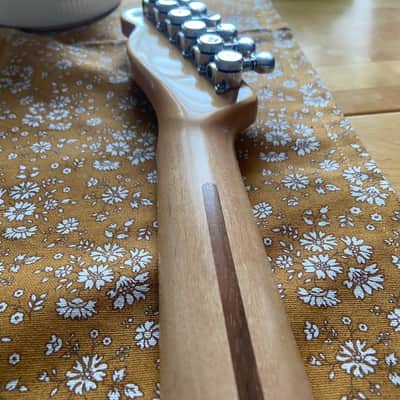 Fender Baja Telecaster V-Neck 2011 - maple image 6