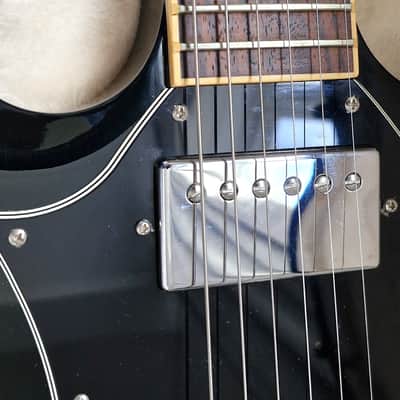 Gibson 2009 SG Standard Ebony inc case. (Unused since purchase) image 5