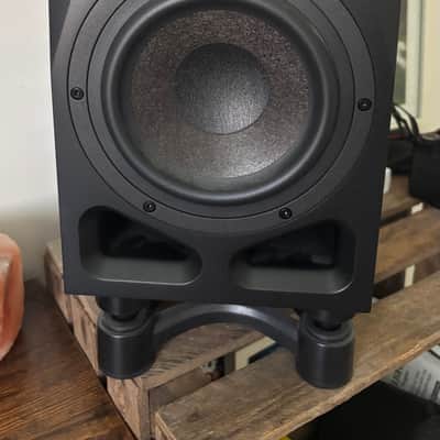 Adam’s A7V Like New image 3