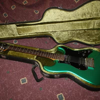 1985 Fender Contemporary Deluxe Stratocaster Exc image 5