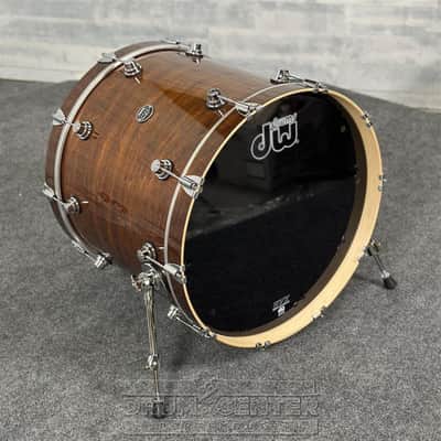 DW Performance Bass Drum 22x18 Walnut Lacquer - DCP Exclusive!