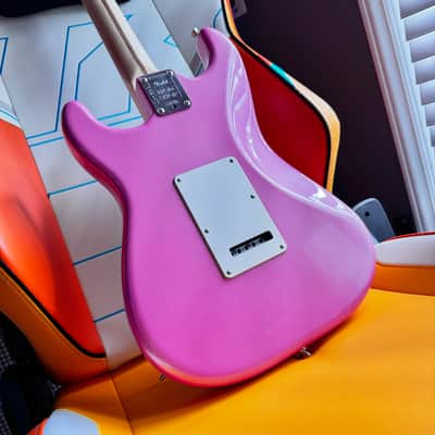 Fender USA MOD SHOP Custom Stratocaster in Bubblegum Metallic w/ Orig Case! image 12