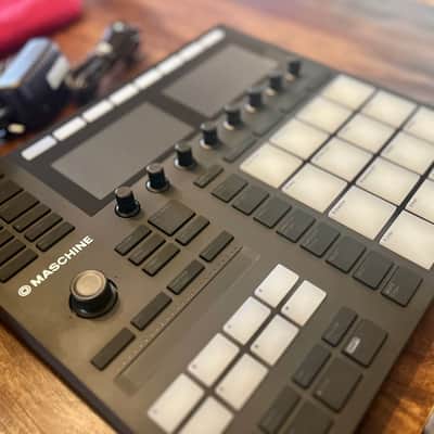 Native Instruments Maschine MKIII 2024 - Black Bild 2