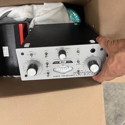 Universal Audio 710 Twin-Finity Tone Blending Mic Preamp image 4