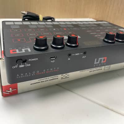 IK Multimedia UNO Analog Synth 2018 - Present - Black image 2