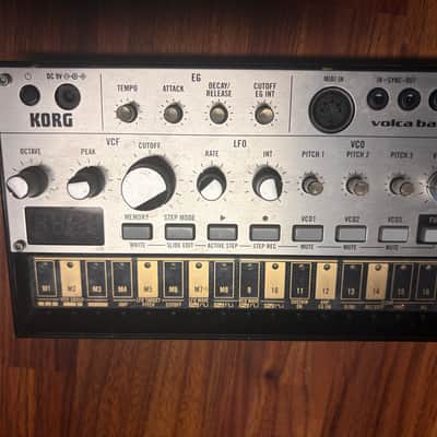 Korg Volca Bass Analog Bass Sequencer/Synthesizer 2013 - Present - Silver/Black image 1