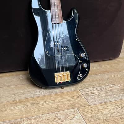 Fender MIJ Traditional '60s Precision Bass Midnight image 2