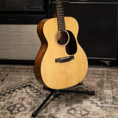 Martin 000-18 Standard Series Acoustic Guitar with Hardshell Case image 16