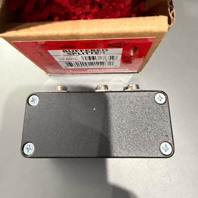 JHS Buffered Splitter V2 2018 - Present - Black image 2